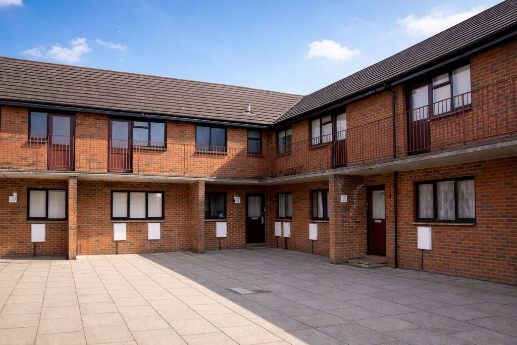 Property photo 1 of 6 1 Bedroom Apartment For Rent