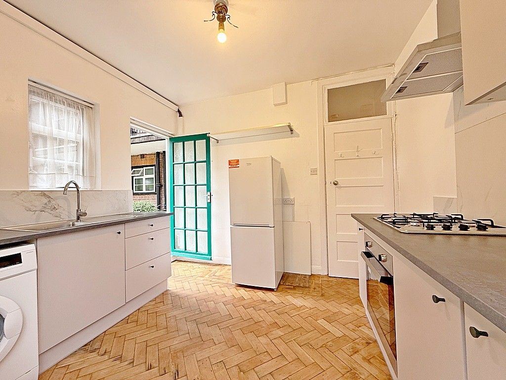 Property photo 2 of 8 Gallery