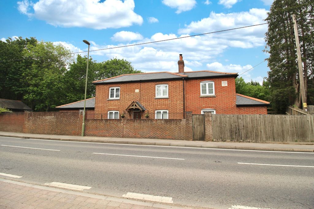 Property photo 1 of 29