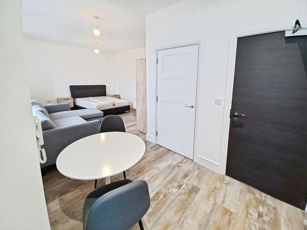 Property photo 2 of 8 B730E43d-3.Jpg