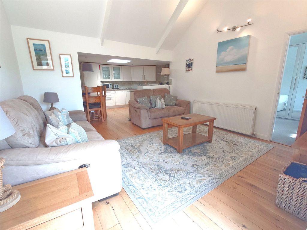 Property photo 3 of 21 Picture No. 48