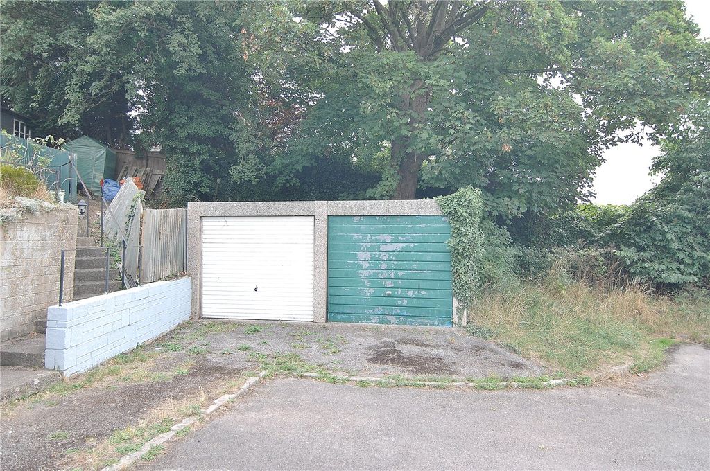 Property photo 1 of 3 Picture No. 04