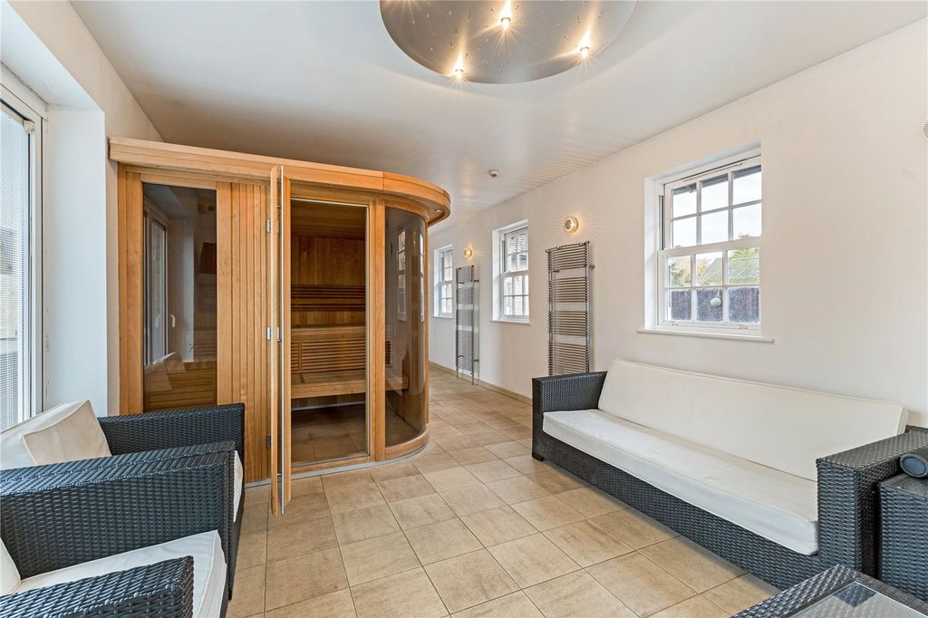 Additional image 12 of 10 bed detached house for saleNortonbury, Letchworth Garden City, Hertfordshire SG6