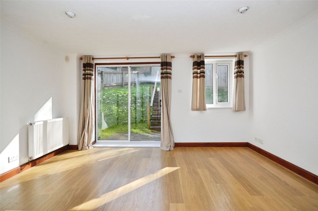 Property photo 3 of 10 Picture No. 09