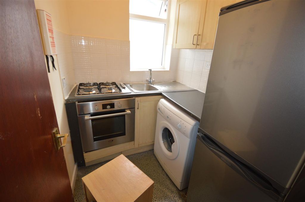 Property photo 2 of 3