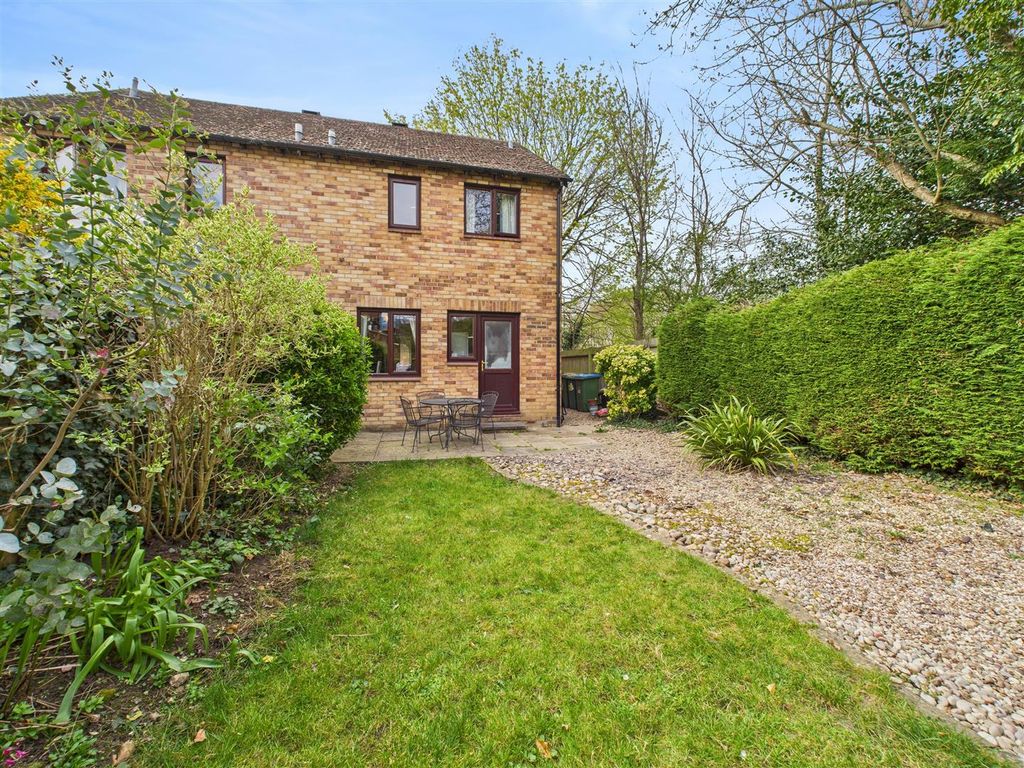 Property photo 3 of 12