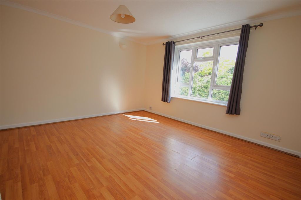 Property photo 2 of 9 Img_2932.Jpg