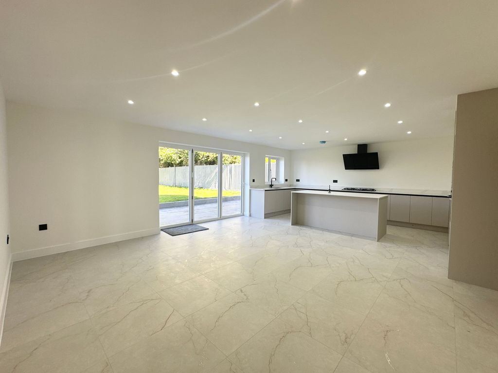 Property photo 3 of 30 Kitchen/ Diner