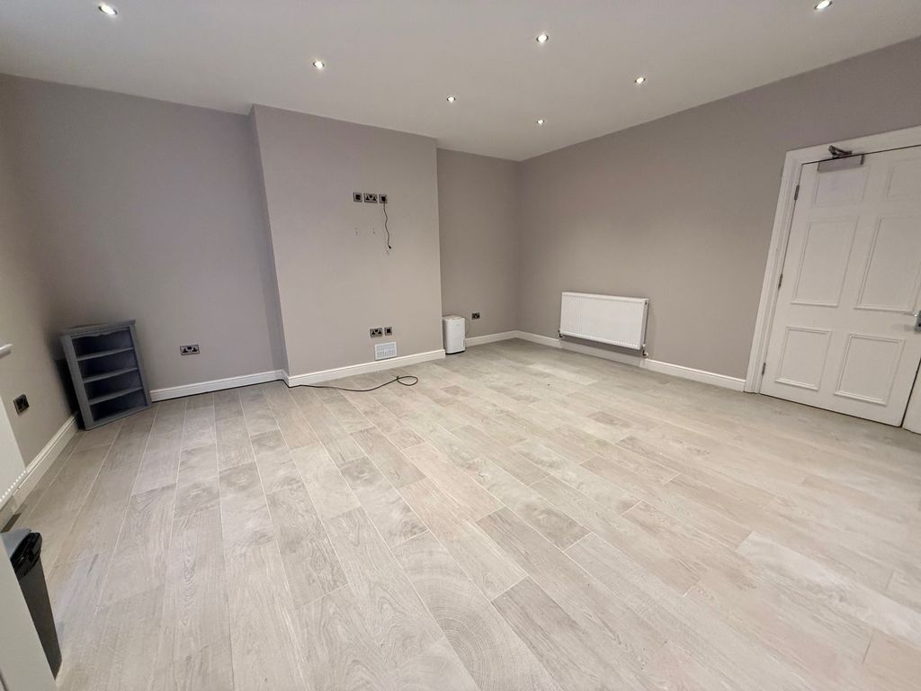 Property photo 3 of 8 Living Room