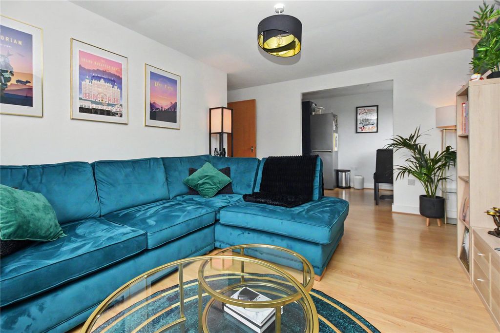Property photo 2 of 17 Picture No. 04