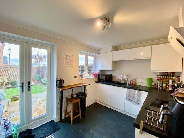 Property photo 2 of 8 Kitchen