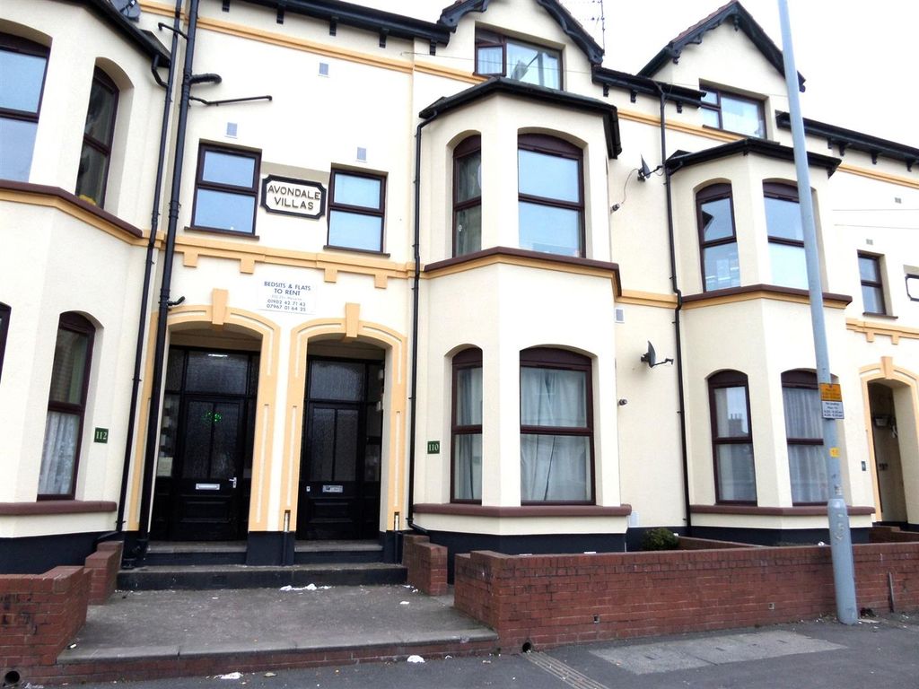 Property photo 1 of 9 Front