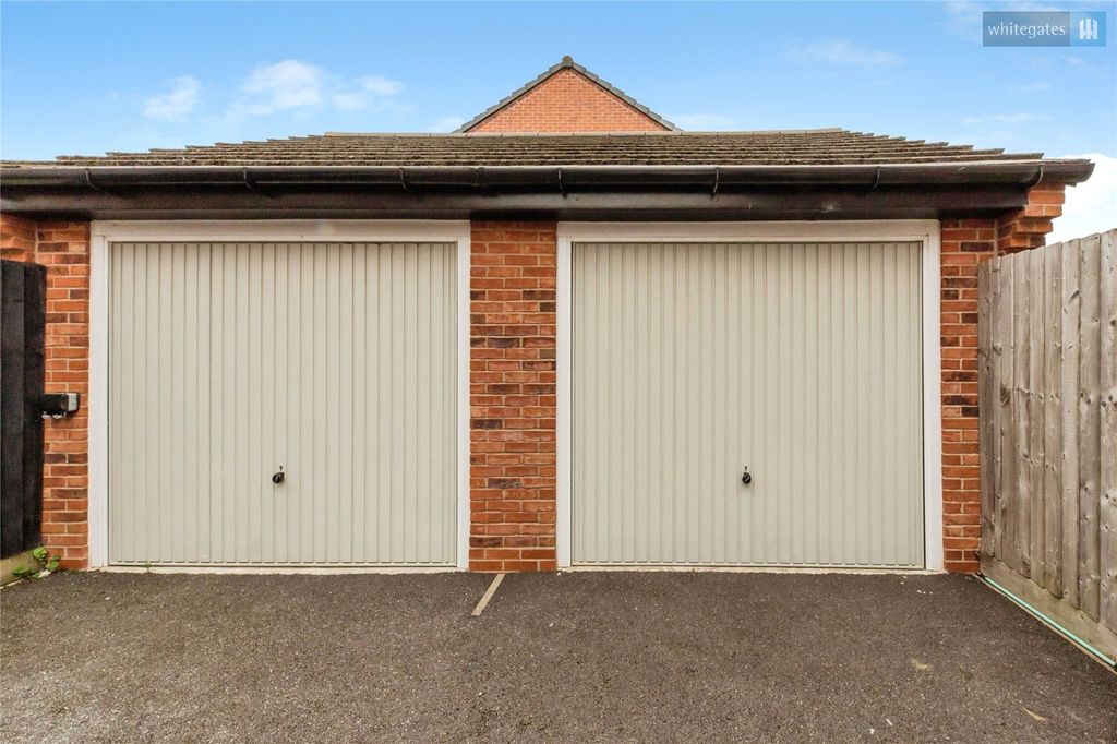 Property photo 2 of 29 Picture No. 52