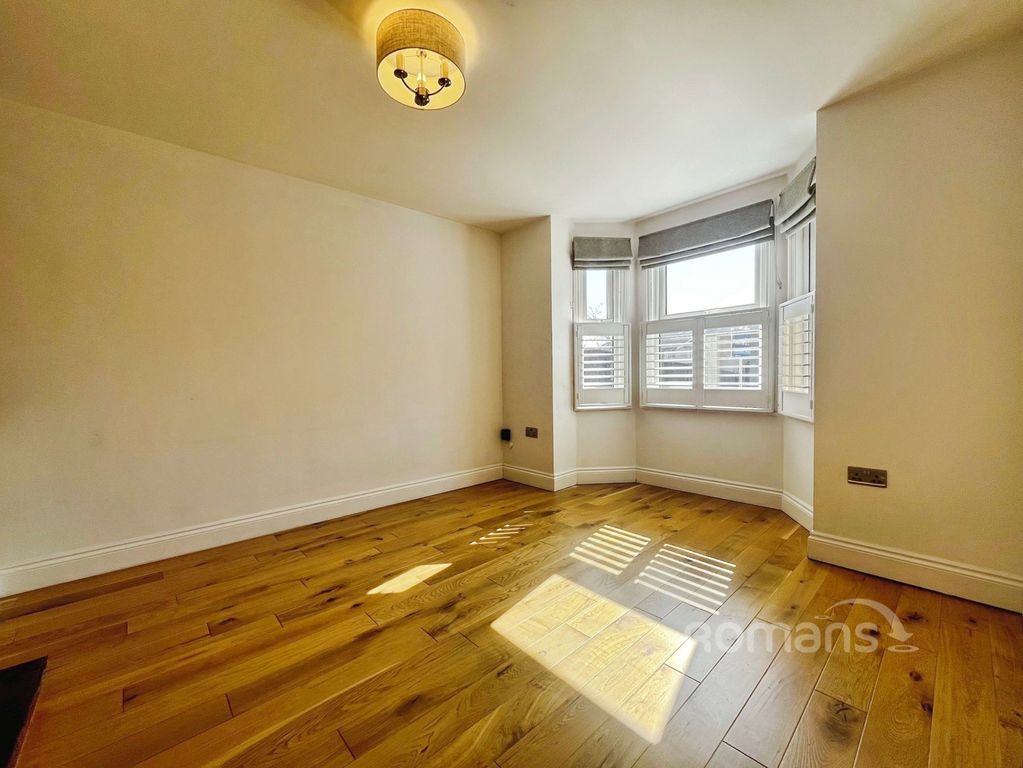 Property photo 3 of 20 Pbox-Img.Jpg