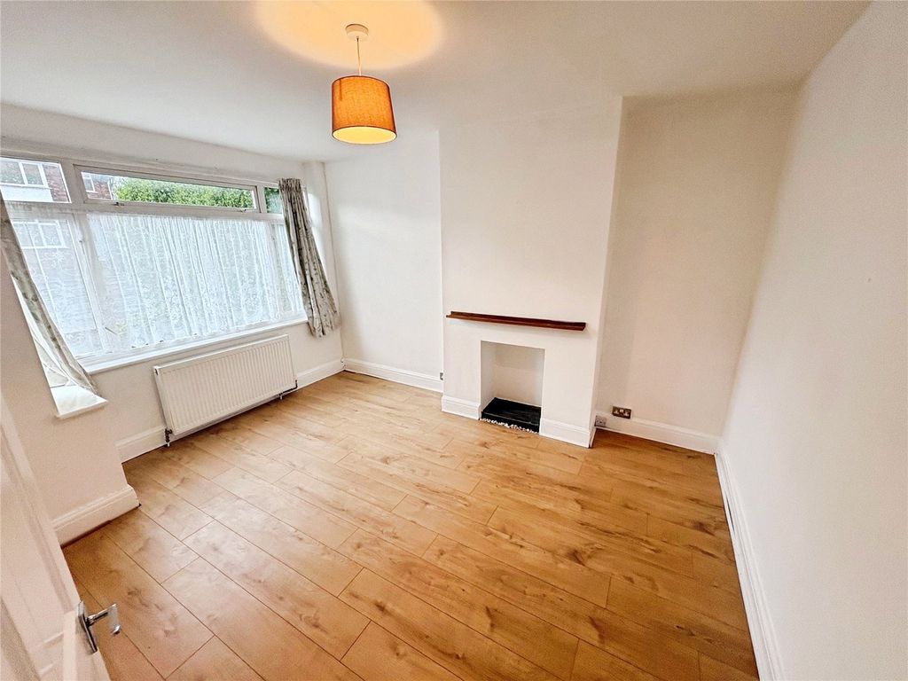 Property photo 2 of 10 Picture No. 03