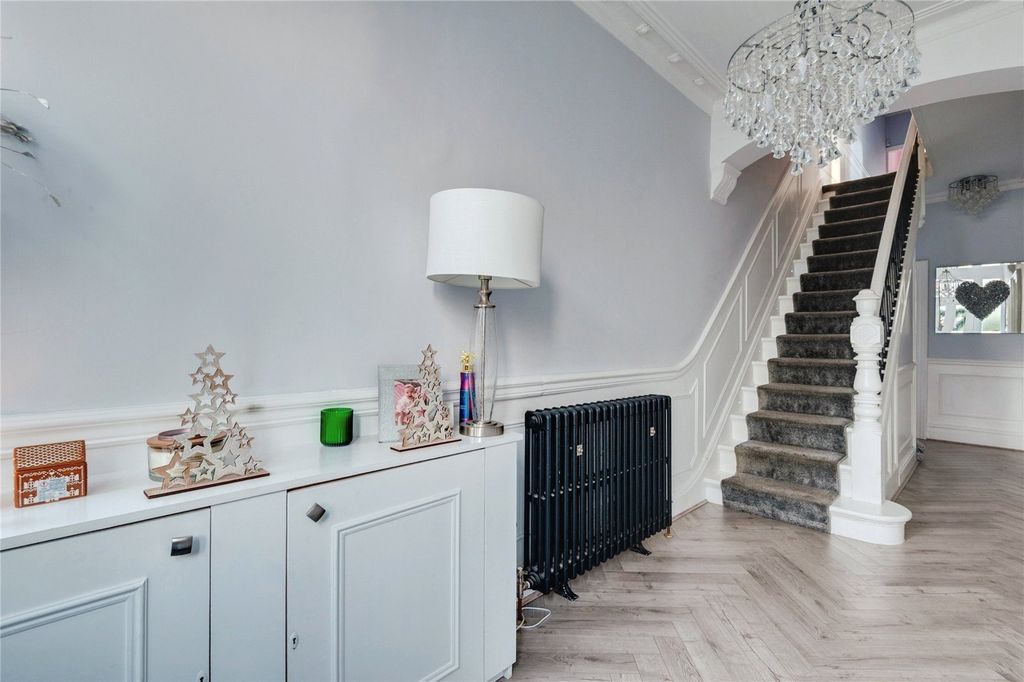 Property photo 2 of 26 Picture No. 29