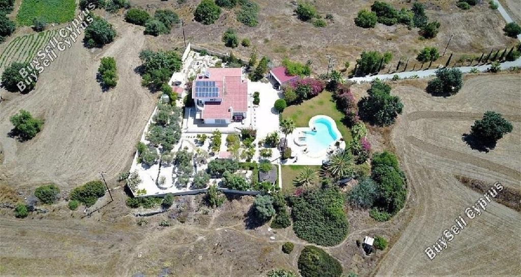 Property photo 1 of 20