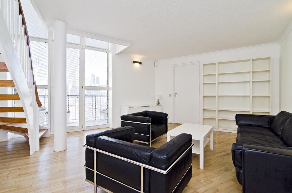 Property photo 1 of 16 Living/Dining Room