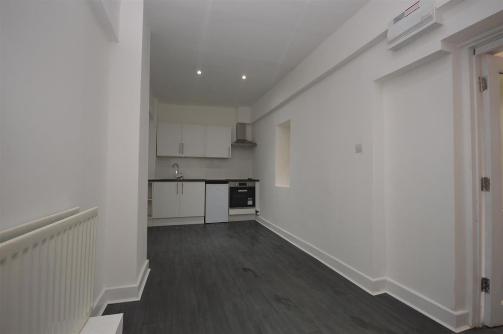 Property photo 2 of 9 Front