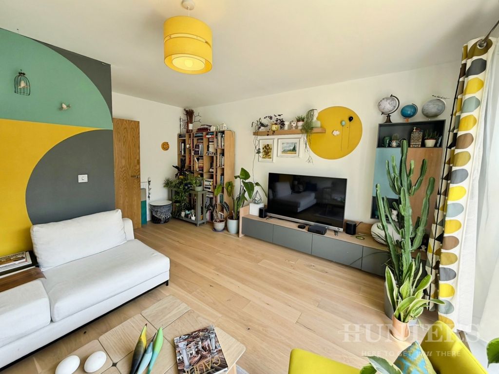 Property photo 3 of 35 8