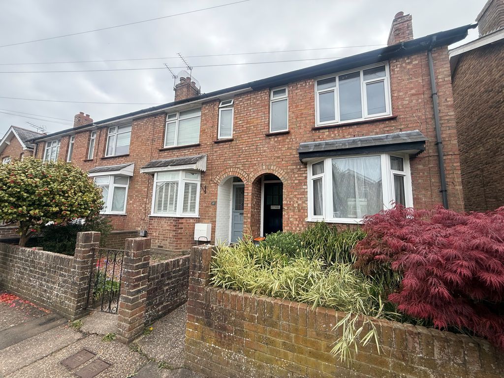 Property photo 1 of 7 Photo 4