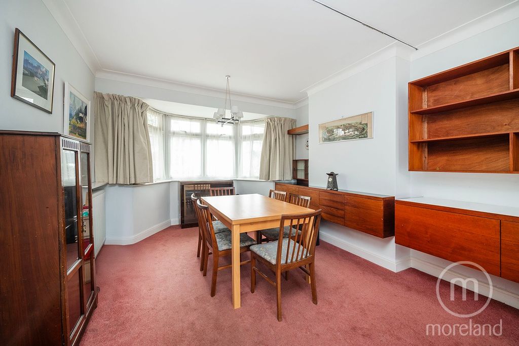 Property photo 3 of 15 3777454