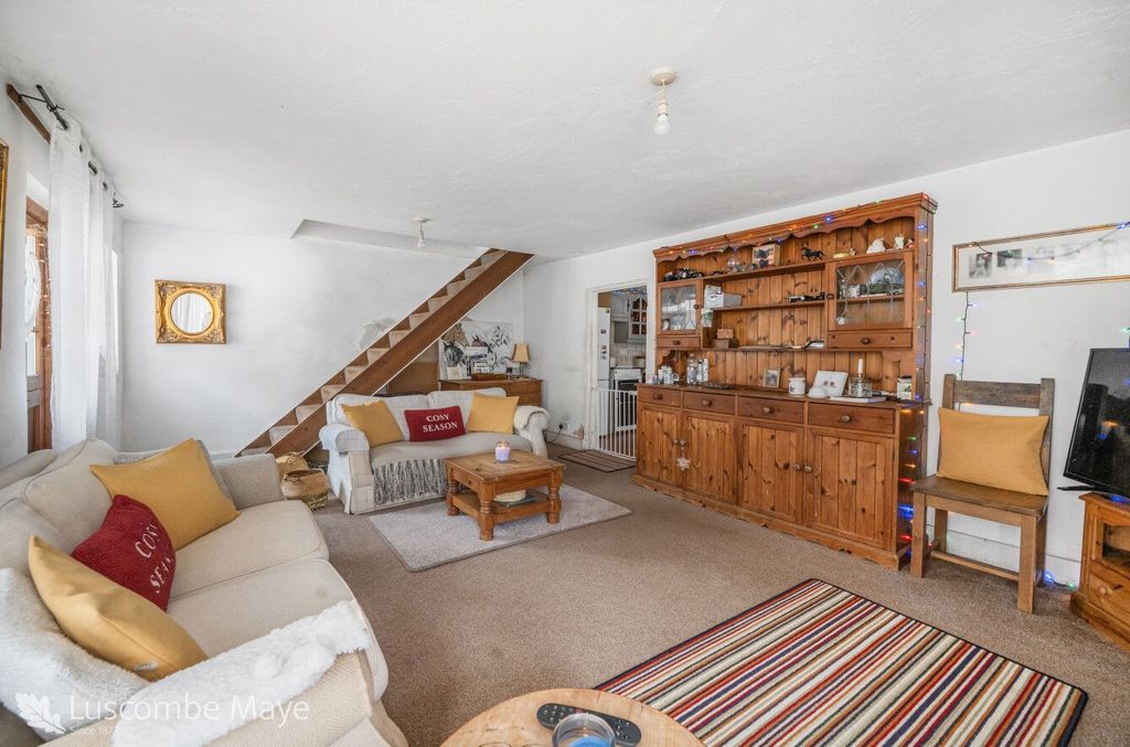 Property photo 3 of 26