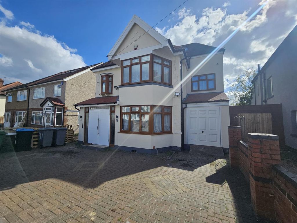 Property photo 1 of 16 External