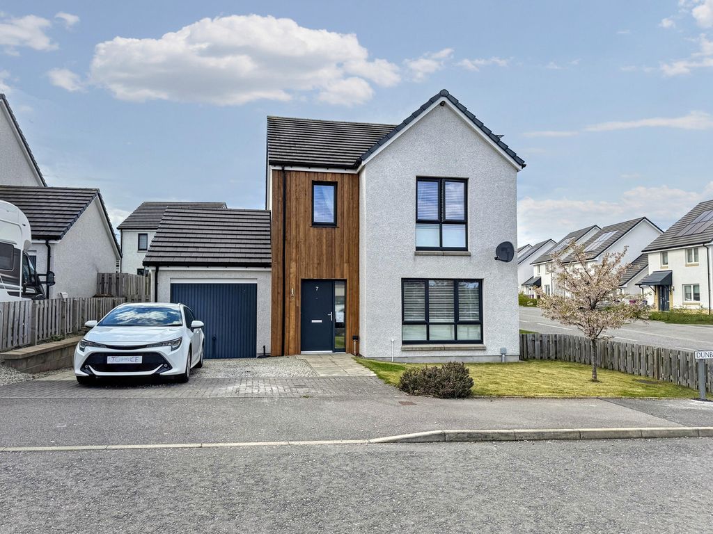 Property photo 1 of 25