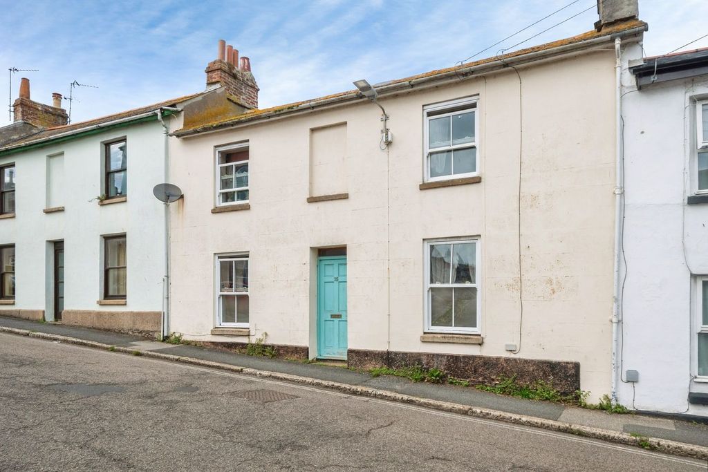Property photo 1 of 17