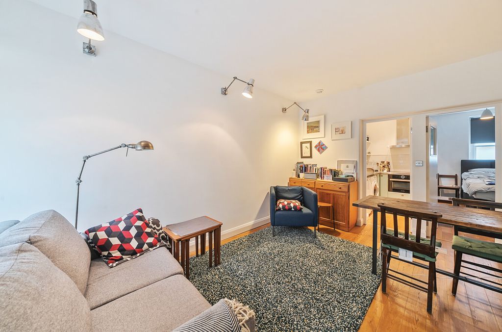 Property photo 2 of 12