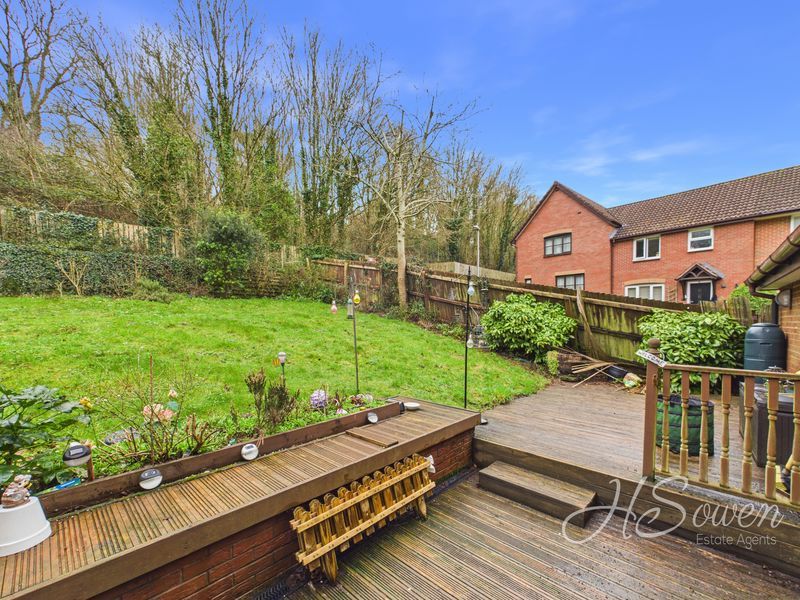 Property photo 3 of 17 Photo 16