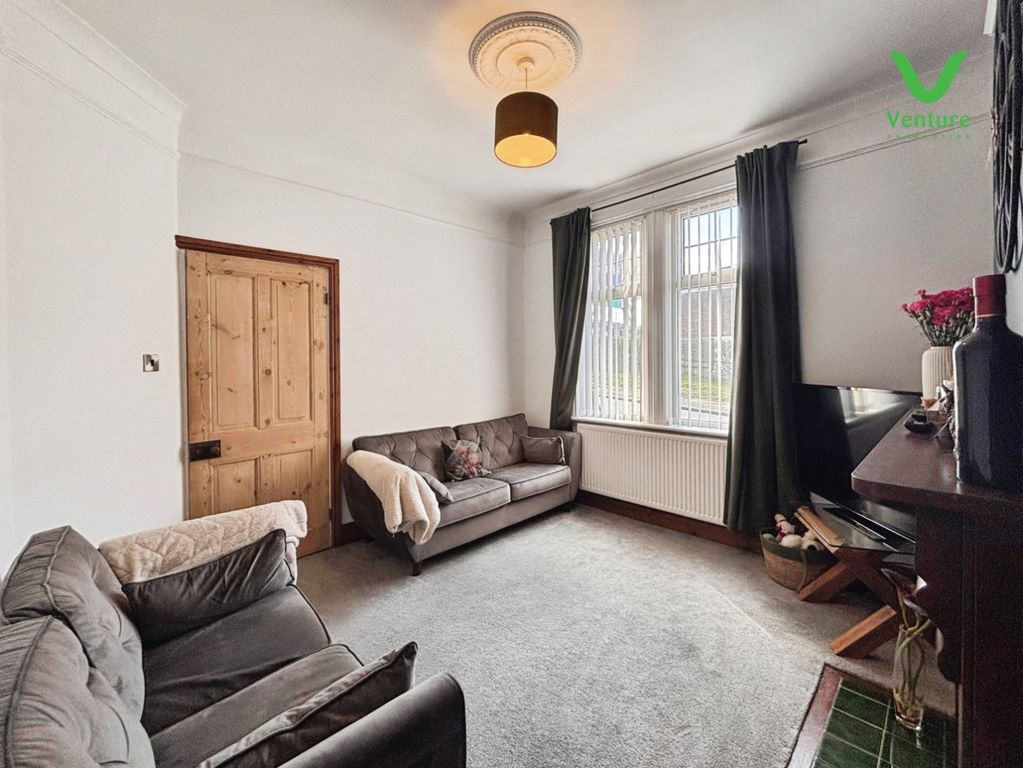 Property photo 3 of 13 Pbox-Img.Jpeg