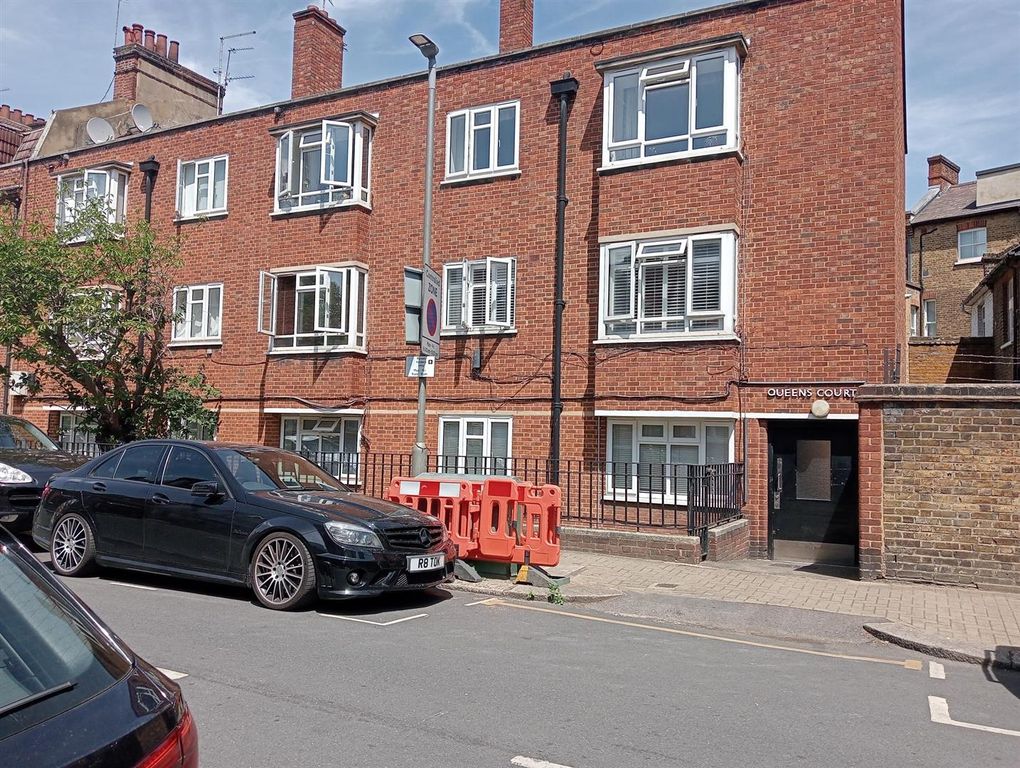 Property photo 1 of 7 Exterior, Queens Court, Eden Harper Sw11