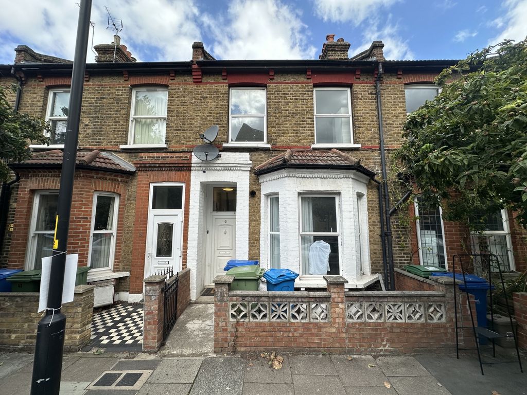 Property photo 2 of 12 External