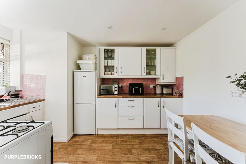 Property photo 2 of 22 Kitchen/Diner
