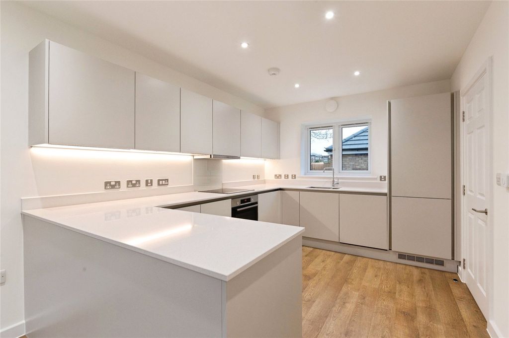 Property photo 2 of 18 Kitchen Diner