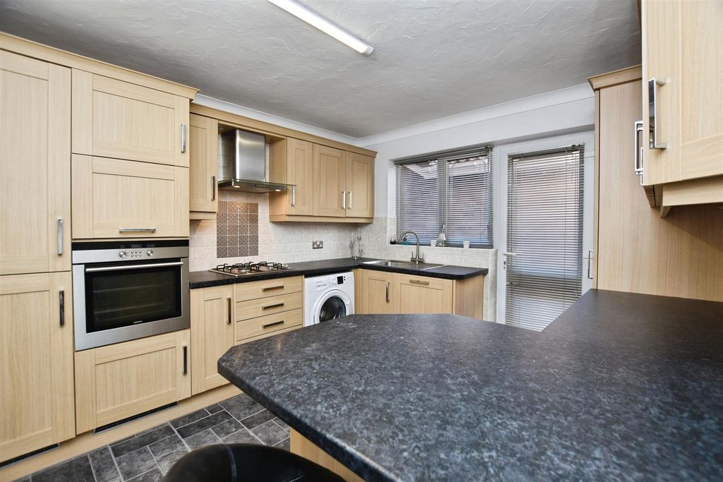 Property photo 2 of 19 8867947B-Kitchen 20A.Jpg