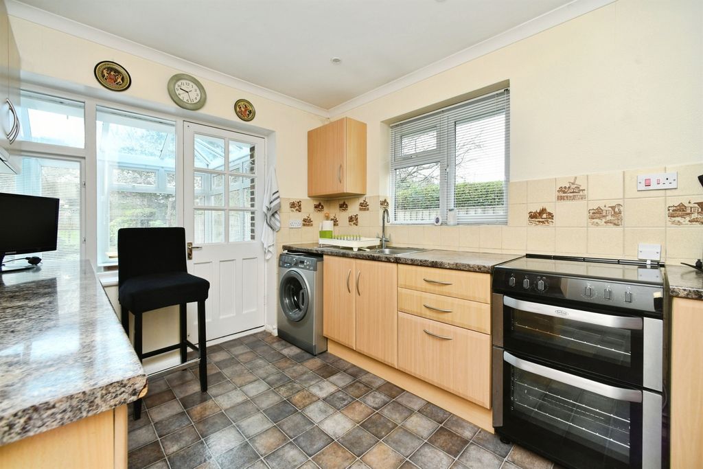 Property photo 2 of 20