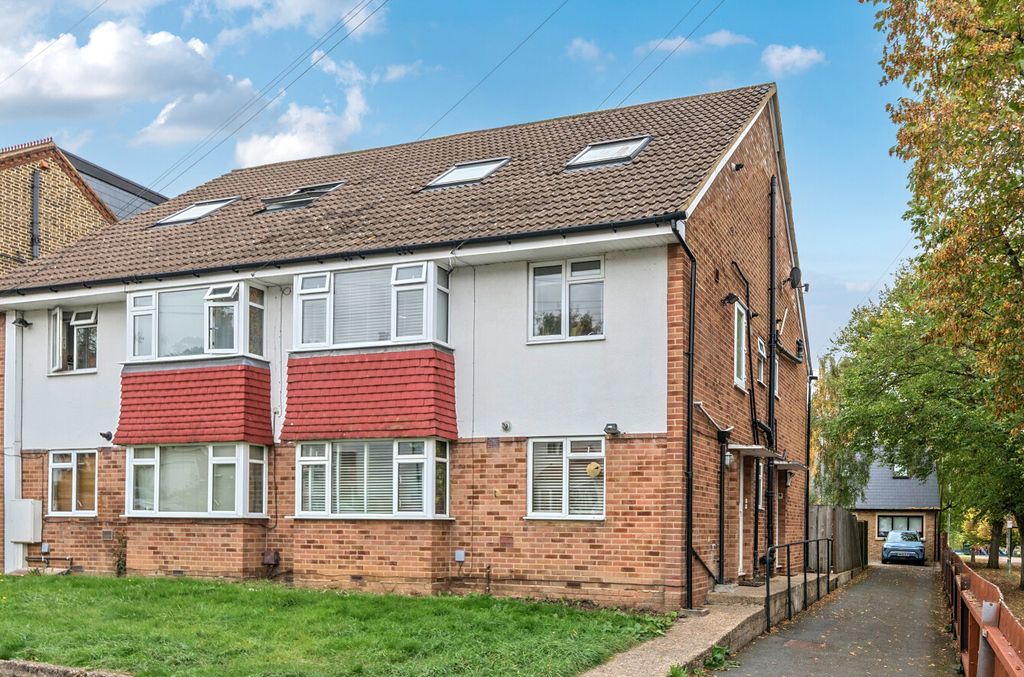 Property photo 2 of 19 1368797-1-68Ed048...