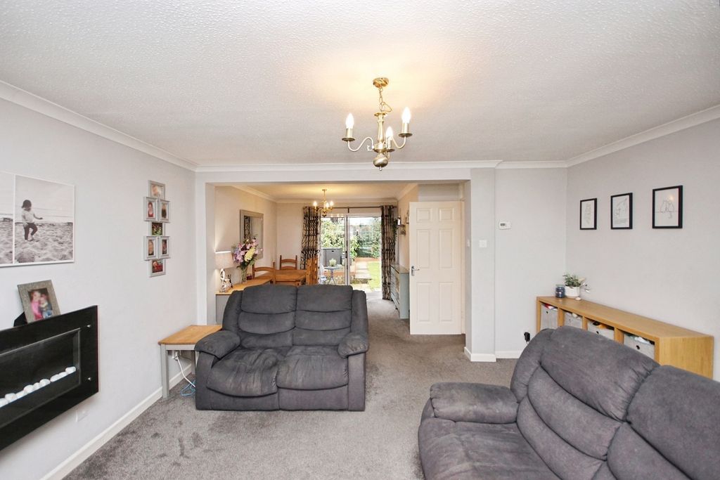 Property photo 2 of 17 Photo