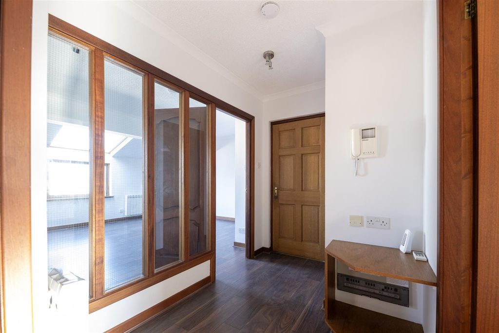 Property photo 2 of 13 Hallway.Jpg