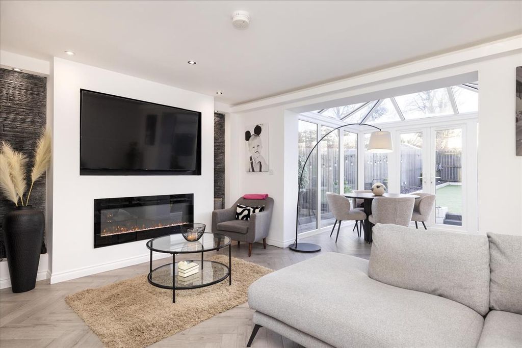 Property photo 3 of 29