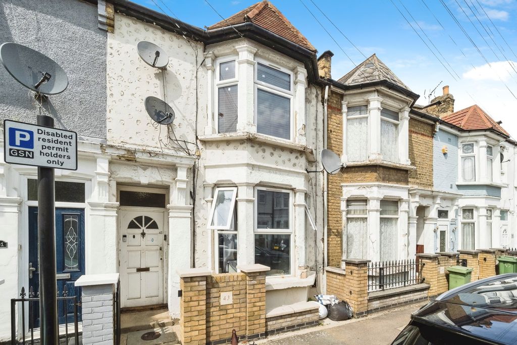 Property photo 1 of 14 Photo