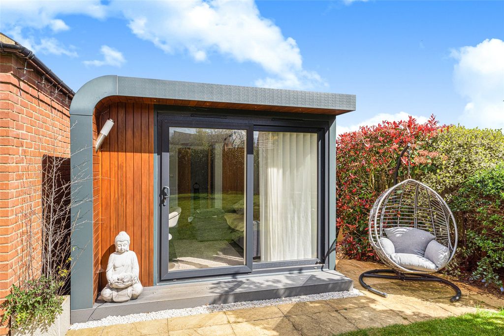 Property photo 3 of 20 Picture No. 10