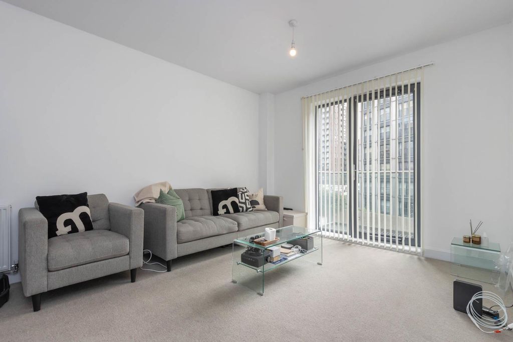 Property photo 1 of 11 Living Area