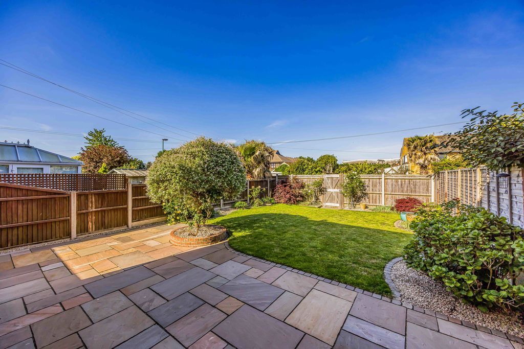 Property photo 2 of 19 Photo 16