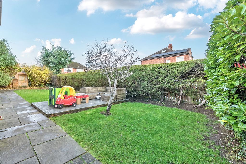 Property photo 3 of 25