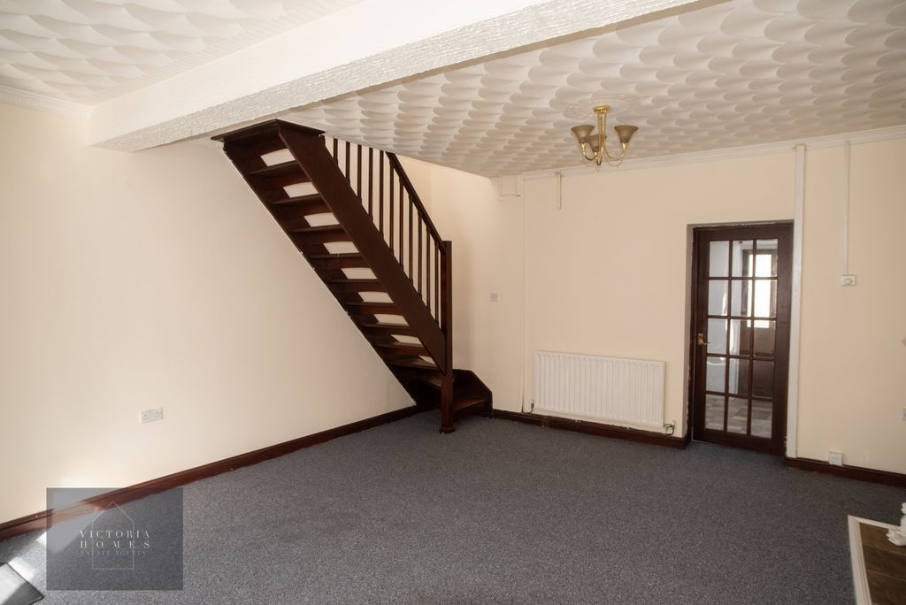 Property photo 3 of 19 Photo 3