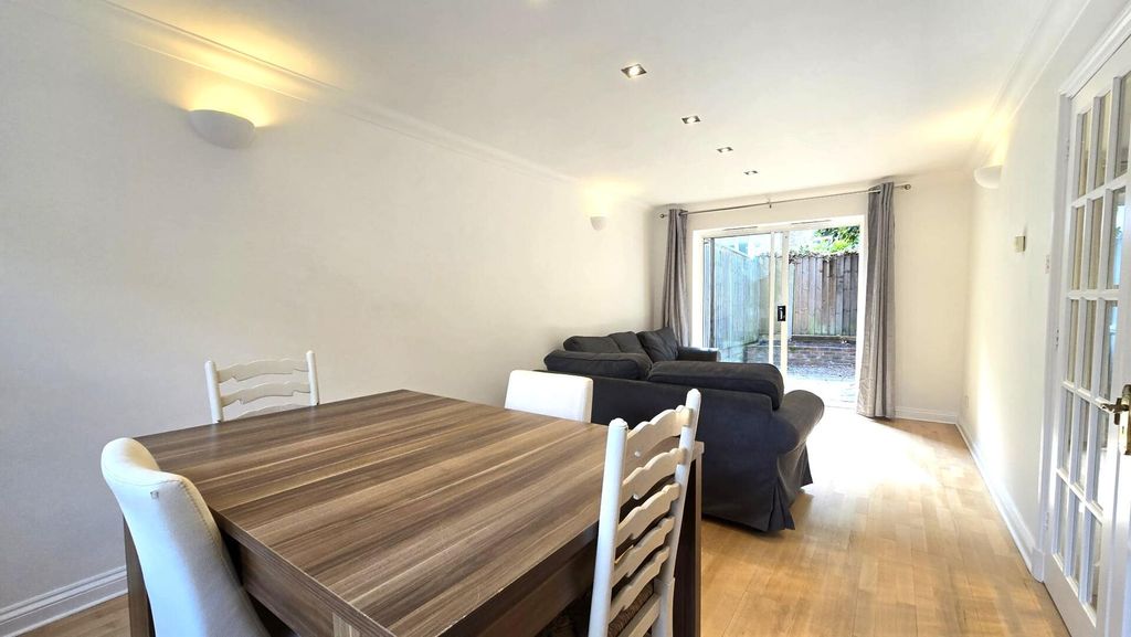 Property photo 2 of 14 Dining Room